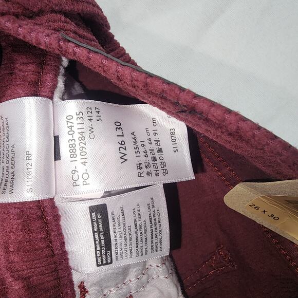 Levi's 724 high rise slim straight corduroy pants 26x30 woman's - Picture 5 of 10